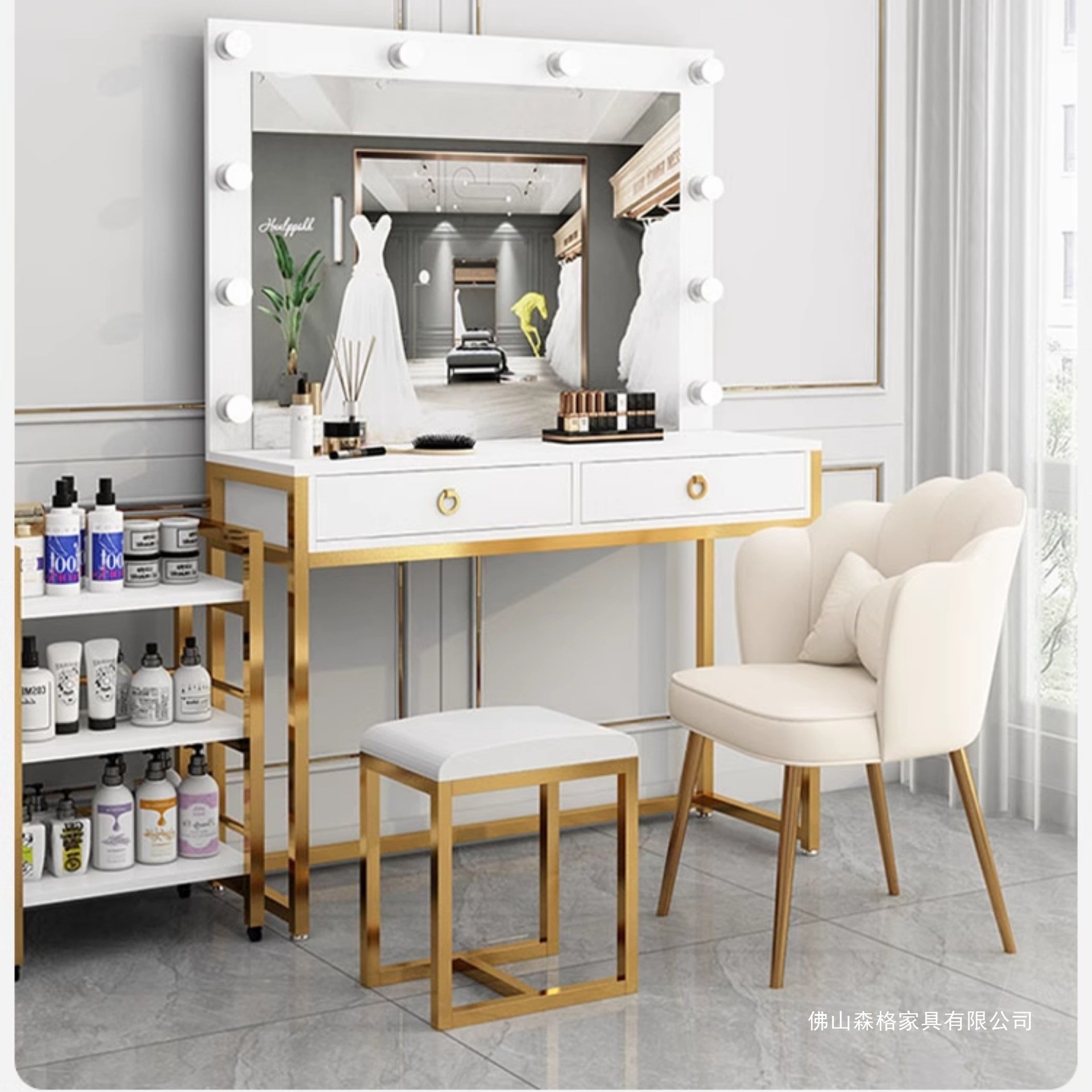 Coiffeuse de studio avec miroi - Beauty Makeup School avis et prix